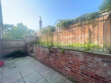 Yeomans Court